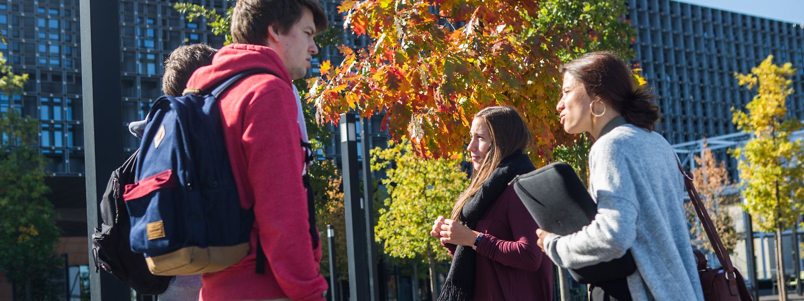 Par mesure de précaution, les étudiants qui seront physiquement présents seront répartis en petit groupe.
