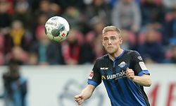 Laurent Jans (Paderborn #20) Kopfball/ Fussball,1. Bundesliga, 24. Spieltag, Saison 2019-2020 / 29.02.2020 /1. FSV Mainz 05 - SC Paderborn / Opel-Arena, Mainz /Foto: Ben Majerus
