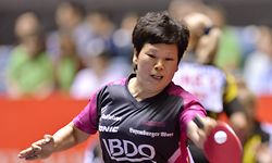 No ténis de mesa, Ni Xialian, igualmente da selecção olímpica luxemburguesa, chegou à segunda ronda, onde perdeu com Y Shin, sul-coreana, 41 anos mais nova. 
