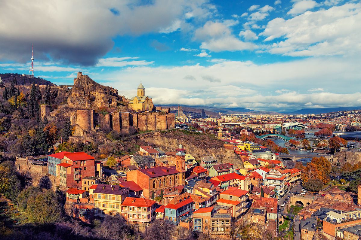 Vom Geheimtipp zur absoluten Touristenattraktion: Georgien mit seiner Hauptstadt Tiflis steht bei Reisenden hoch im Kurs.