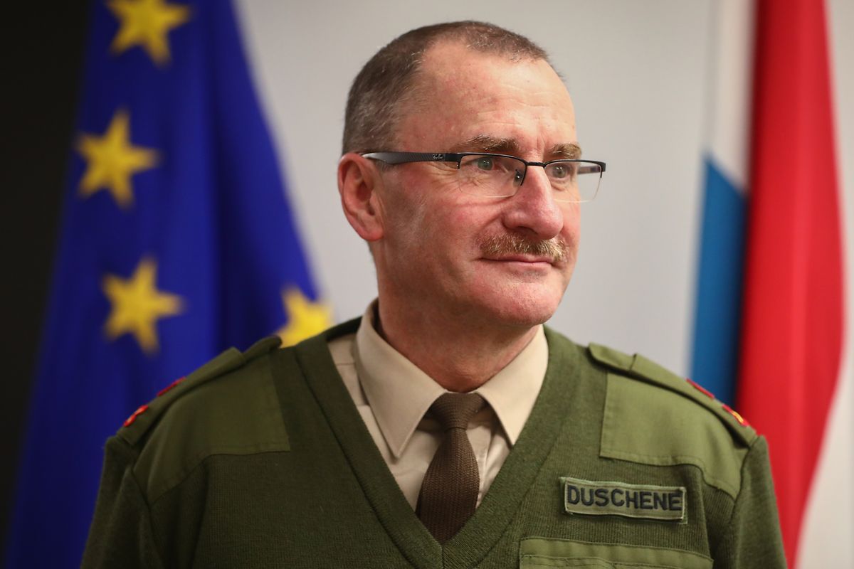 «Le sous-officier que M. Schleck doit remplacer (au BOI) est aussi membre actif d'un syndicat», assure le général Duschène et écarte l'idée d'incompatibilité du poste avec un engagement syndical.