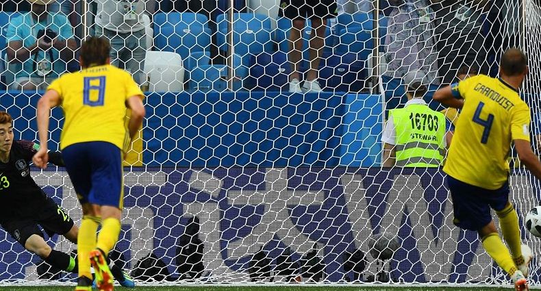 Andreas Granqvist n'a laissé aucune chance au gardien sud-coréen Cho Hyun-woo.