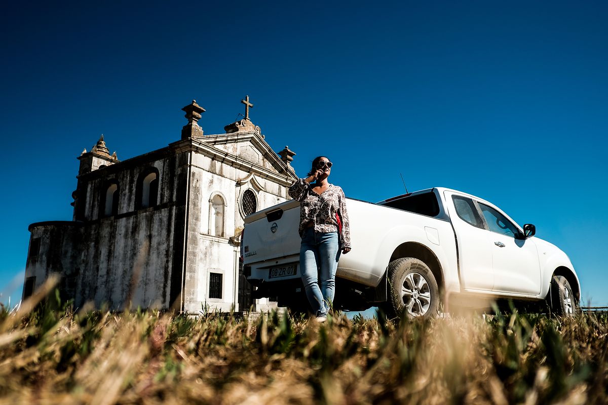 Maria Caeiro, técnica agrícola, diz que os níveis de salinidade estão a subir de forma alarmante.