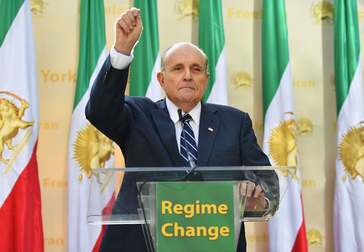 Rudy Giuliani, der frühere Bürgermeister von New York City, spricht vor einer Organisation der iranisch-amerikanischen Gemeinschaft.