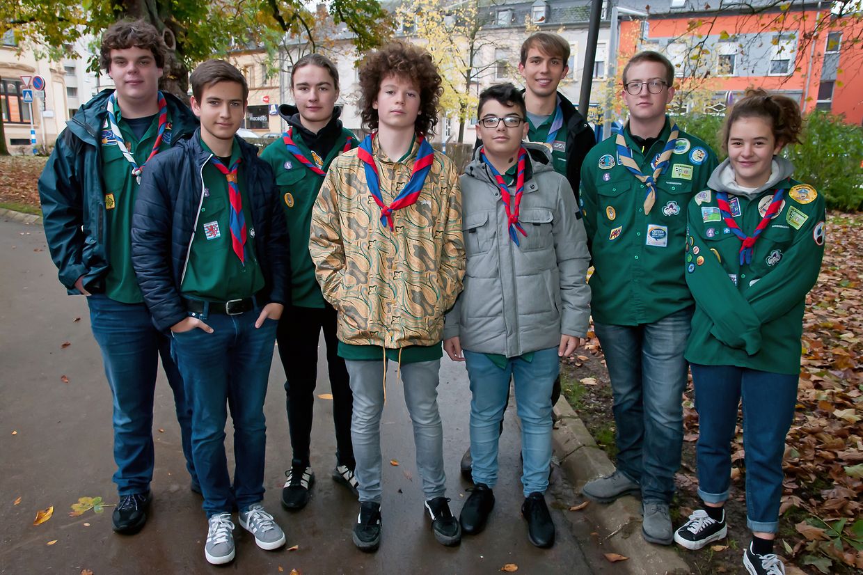 100 Joer Beetebuerger Guiden a Scouten: Das Pflanzen von Bäumen im Parc Grande-Duchesse Charlotte in Bettemburg. (Foto: Alain Piron)