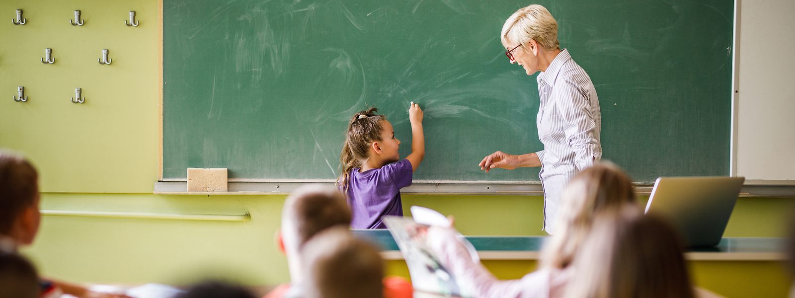 Die Beschulung der ukrainischen Flüchtlinge stellt das Bildungsministerium vor große Herausforderungen.