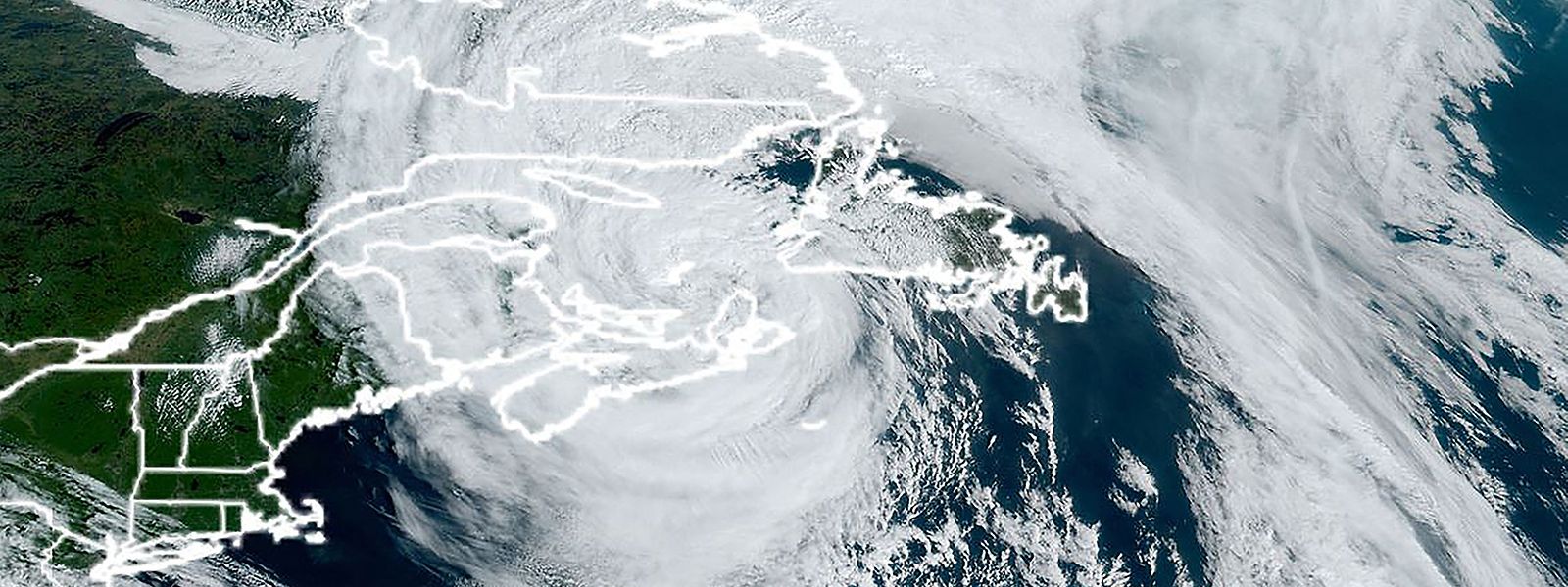 Dieses Satellitenbild zeigt, wie der Sturm sich über Kanada hinweg bewegt.