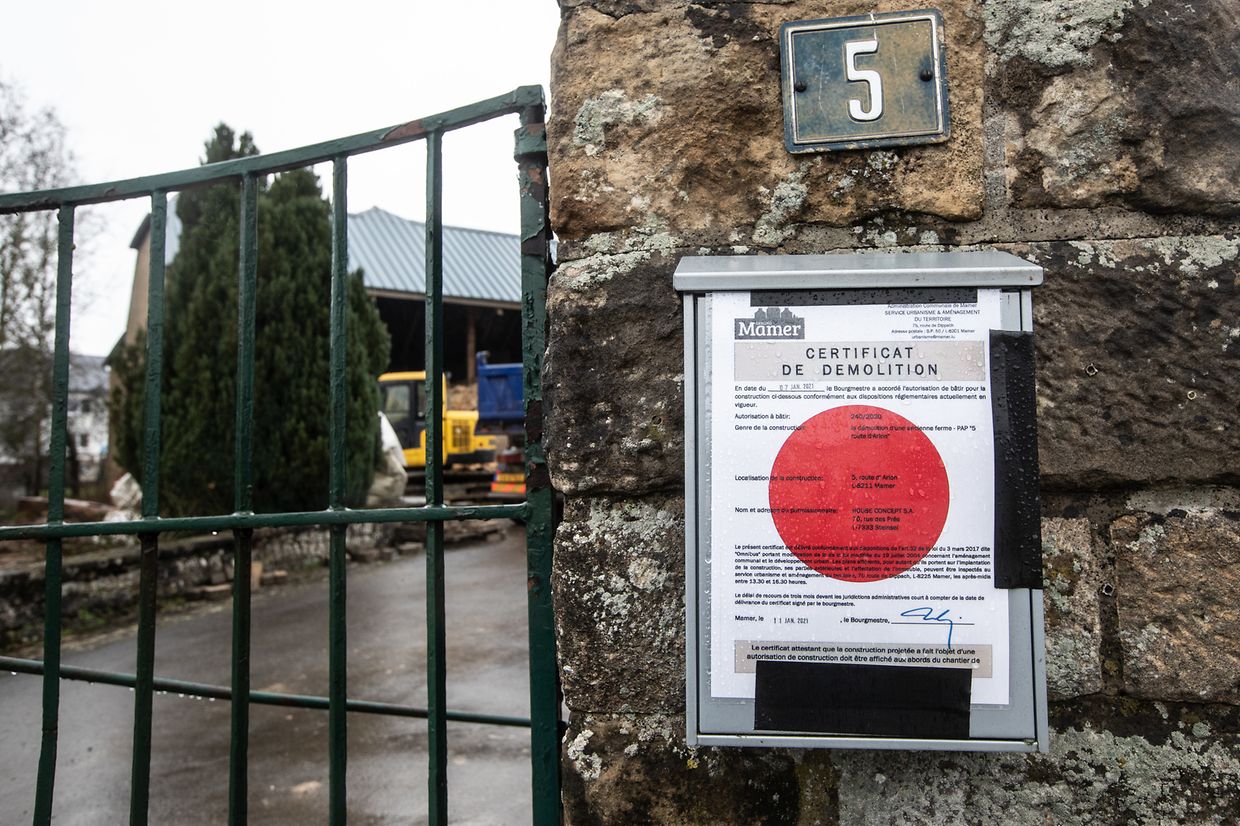 Bei dem Bauernhof in der Route d'Arlon in Mamer sind die Baumaschinen bereits angerückt.