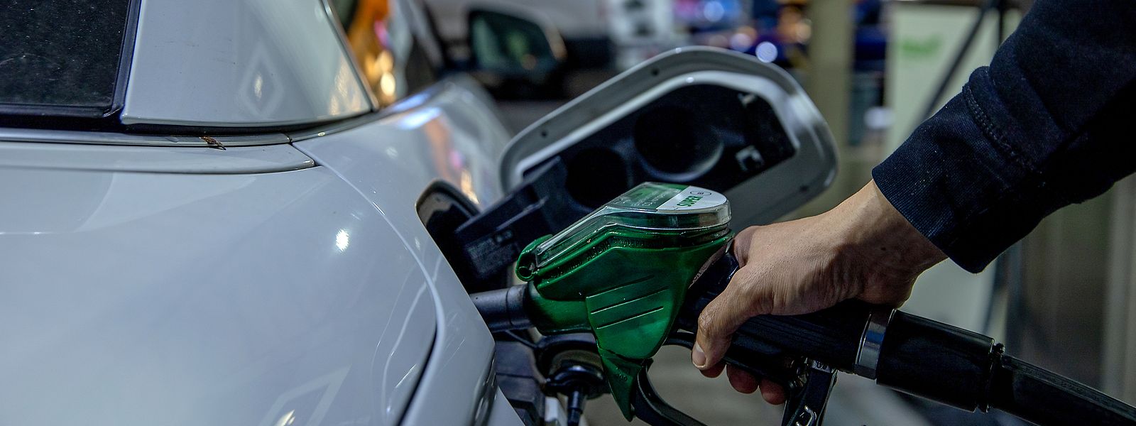 Par rapport au mois de février, les prix ont augmenté de 15,4% pour le diesel et de 9,2% pour l'essence au mois de mars.