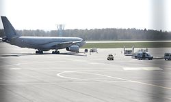 Lokales, Annulation évacuation patient, Francais, Findel, Aeroport, Coronavirus, Covid-19, Foto: Chris Karaba/Luxemburger Wort