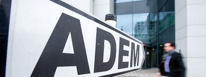 Sur un an, cela constitue une baisse de 1.006 personnes, soit 6%. 