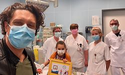 Der Aufenthalt seiner neunjährigen Tochter im Krankenhaus in Ettelbrück wegen eines gebrochenen Handgelenks brachte Pianist David Ianni (l.) auf die Idee, ein besonderes Musik-Video zu realisieren.