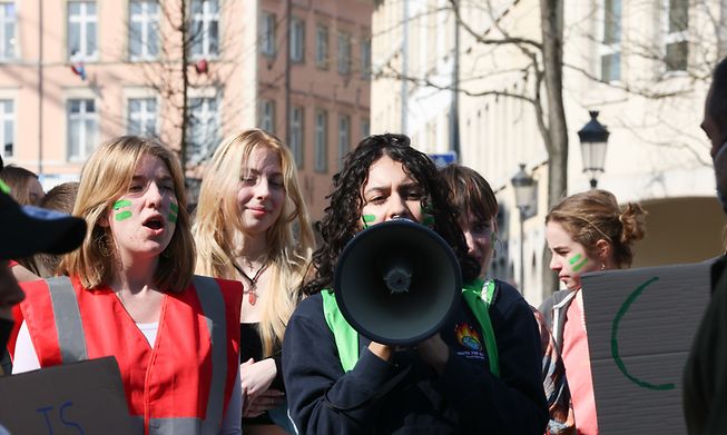 Young protestors on the Place Clairefontaine in March urged Luxembourg leaders to do more against climate change 