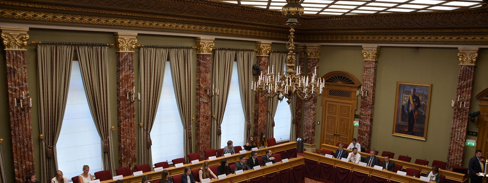 Jugendparlamentarier beim Empfang in der Abgeordnetenkammer am 10. Juli 2015.