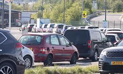 Lok , Schifflange , Verkehrschaos vor den Recyclingzentren , Schifflingen , Foto:Guy Jallay/Luxemburger Wort