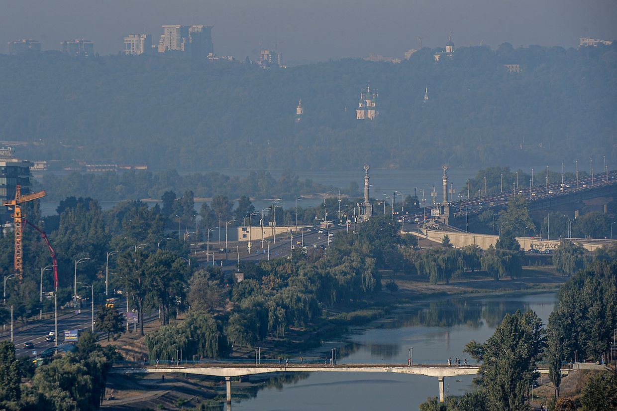 Der Rauch der anhaltenden Torfbrände beeinträchtigt die Luftqualität in der ukrainischen Hauptstadt.