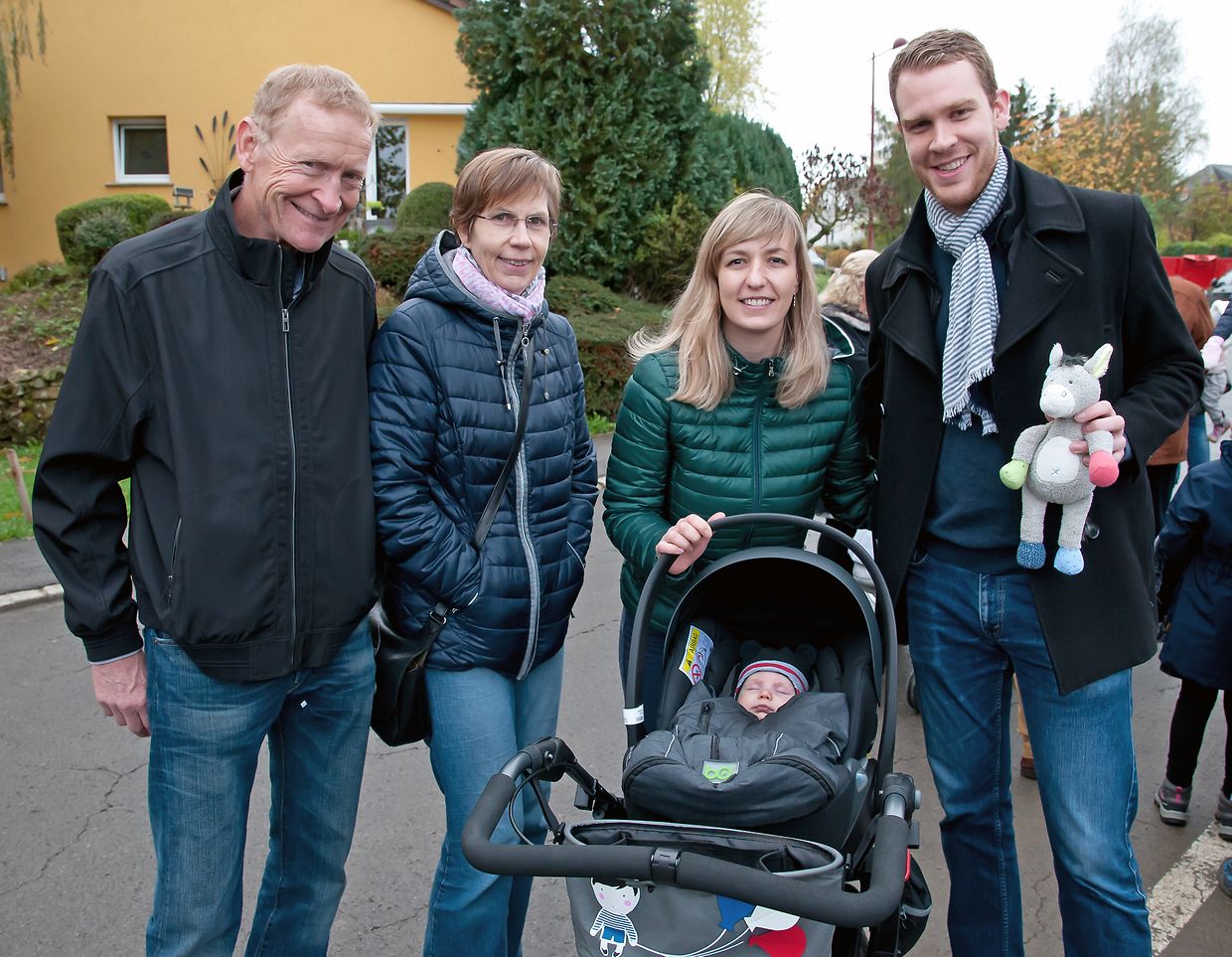 Nationaler Tag des Baumes in der Gemeinde Bettemburg: Einweihung des "Kannerbongert" in Noertzingen sowie das Pflanzen von Bäumen für die Neugeborenen der Gemeinde Bettemburg. (Foto: Alain Piron)