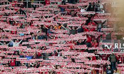 Wie ein Mann? In der Fankurve vielleicht... Hinter den Kulissen des 1. FC Kaiserslautern rumort es gewaltig