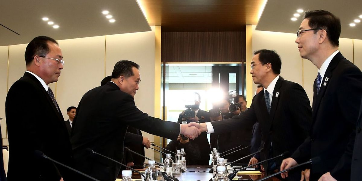 Die beiden Delegationen trafen sich auf der südkoreanischen Seite des Grenzorts Panmunjom.