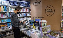 Kultur , Librairie Ernster , Are you reading Luxembourg , Table Luxemburgensia , Ersatz Walfer Bicherdeeg , Foto:Guy Jallay/Luxemburger Wort