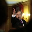 Gordon Brown muss eine der dunkelsten Kapitel der Regierungszeit seines Vorgängers Tony Blair aufarbeiten.