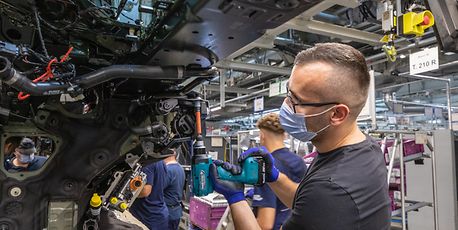 German industry powerhouse shaken to core by war in Ukraine - Vimarsana News