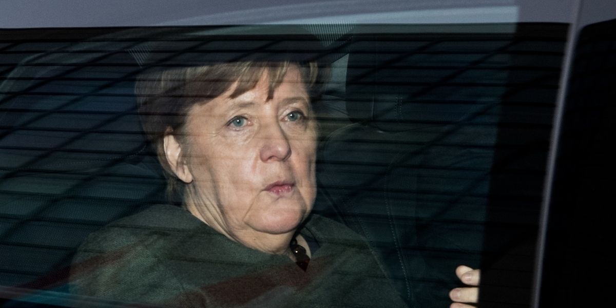 Zwei Jahre war Merkel nicht in Davos - doch nach einem Jahr der Abschottungspolitik Trumps und angesichts nationalistischer Tendenzen auch in vielen Ländern Europas will sie nun die Bühne nicht den Spaltern dieser Welt überlassen.
