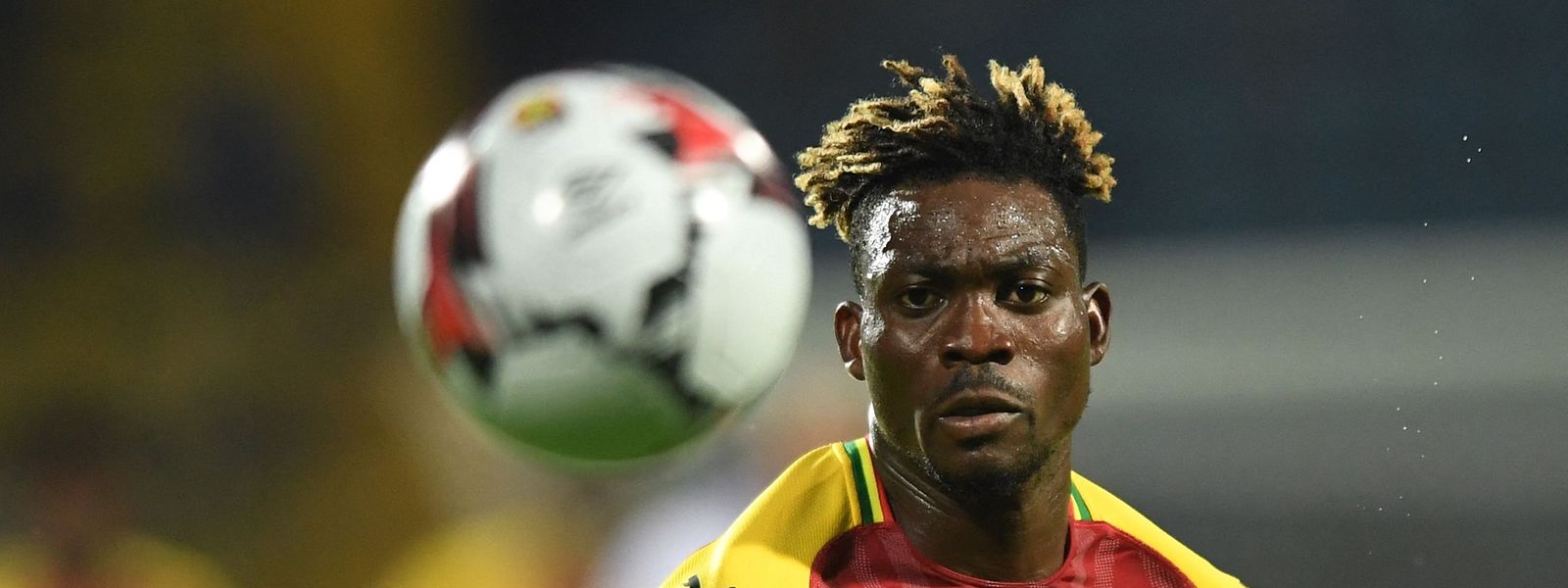 Antigo jogador do FC Porto, Rio Ave e Newcastle estava num prédio que desabou com o tremor de terra.