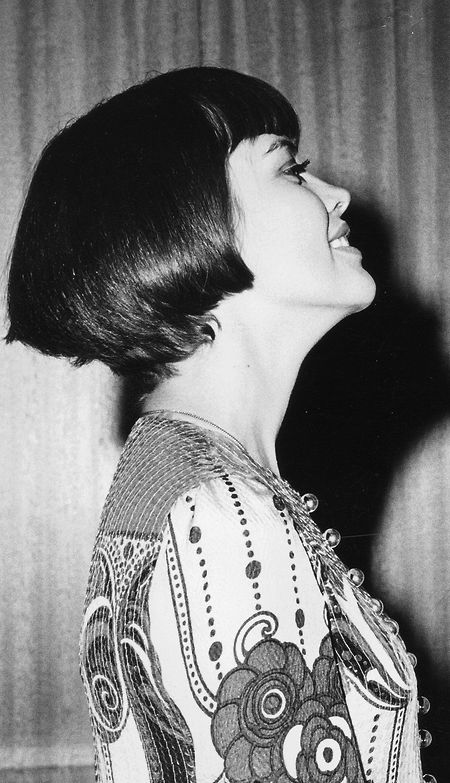 Miteille Mathieu 1969 zu Beginn ihrer Karriere.