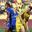 Troyes' Portuguese forward Gerson Rodrigues (L) fights for the ball with Nantes' Brazilian defender Andrei Girotto (R) during the French L1 football match between Nantes (FC Nantes) and  Troyes (ESTAC) at La Beaujoire stadium in Nantes, western France, on October 3, 2021. (Photo by Sebastien SALOM-GOMIS / AFP)