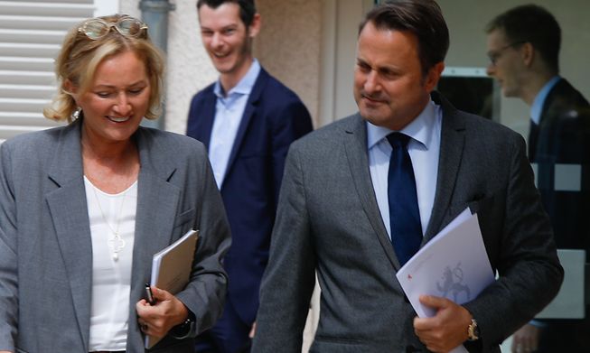 Health Minister Paulette Lenert and Prime Minister Xavier Bettel