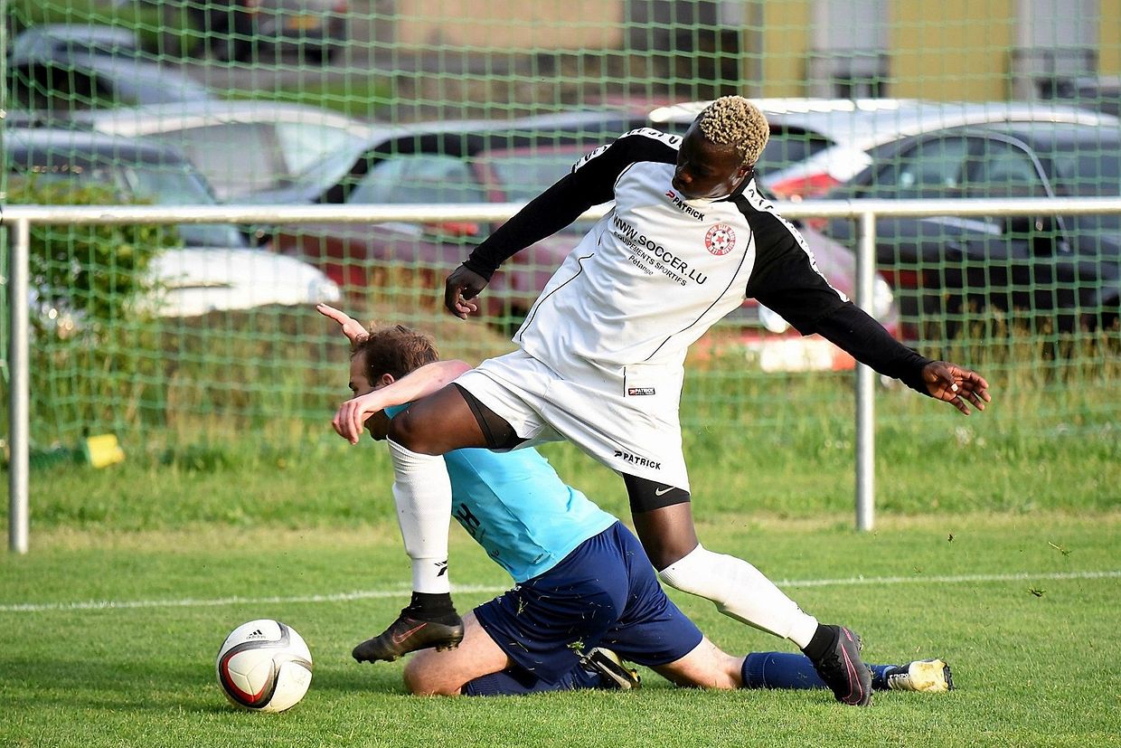 Äischdall (D1) - Merl (D2) 2-5.  Wilfried Joaozinho (Merl).