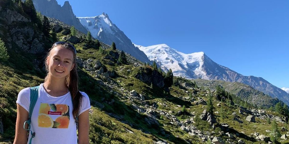 Elena Smirnova reist in die französischen Alpen und probiert verschiedene Wanderungen aus.