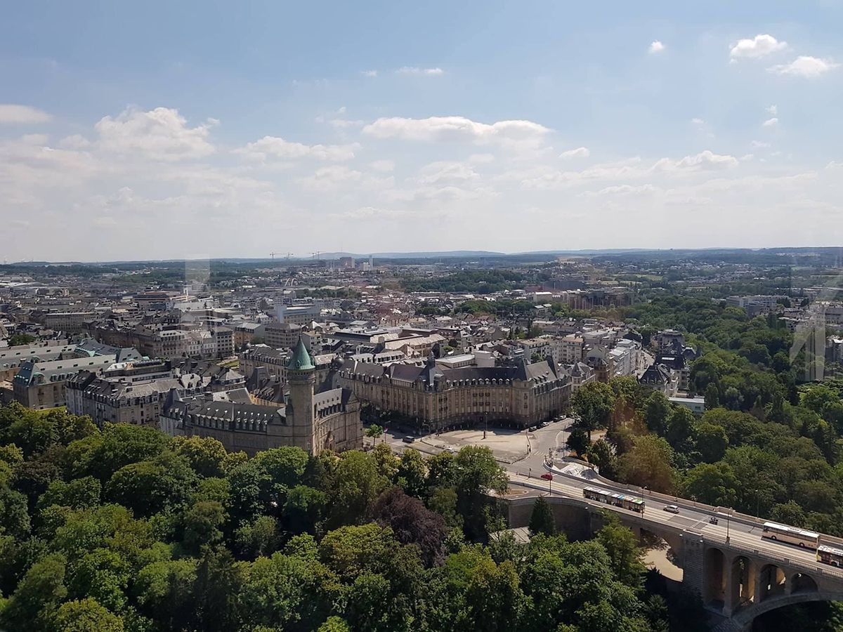 In einer Höhe von 72 Metern haben die Gäste einen Ausblick weiter über die Grenzen der Hauptstadt hinaus.
