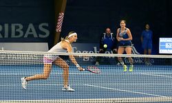 Mandy Minella (l.) und Julie Coin riefen eine konzentrierte Leistung ab.