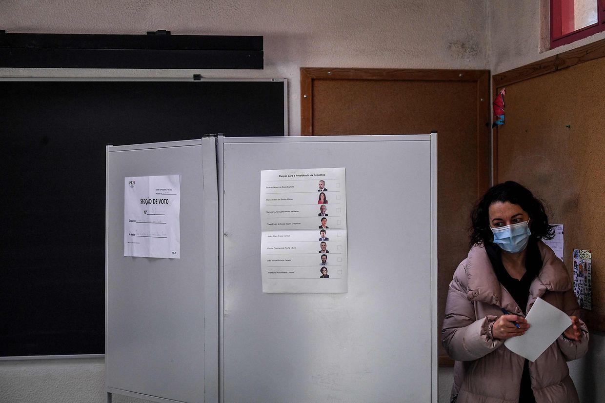 Mesa de voto, em Telheiras, Lisboa.