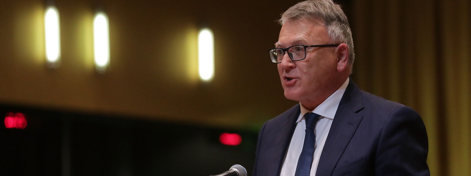 EU-Sozial-Kommissar Nicolas Schmit will faire Löhne in der EU. Doch ist der genaue Weg, um dies zu erreichen, bislang unklar. 
