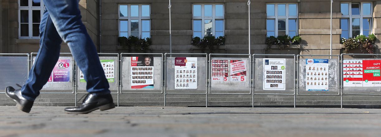 Wahlplakate - Parlamentswahlen 2018, Photo: Chris Karaba