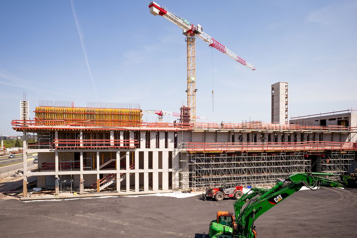 Derzeit wird die vierte Etage des Gebäudes realisiert. Hier wird sich die Notrufzentrale befinden.