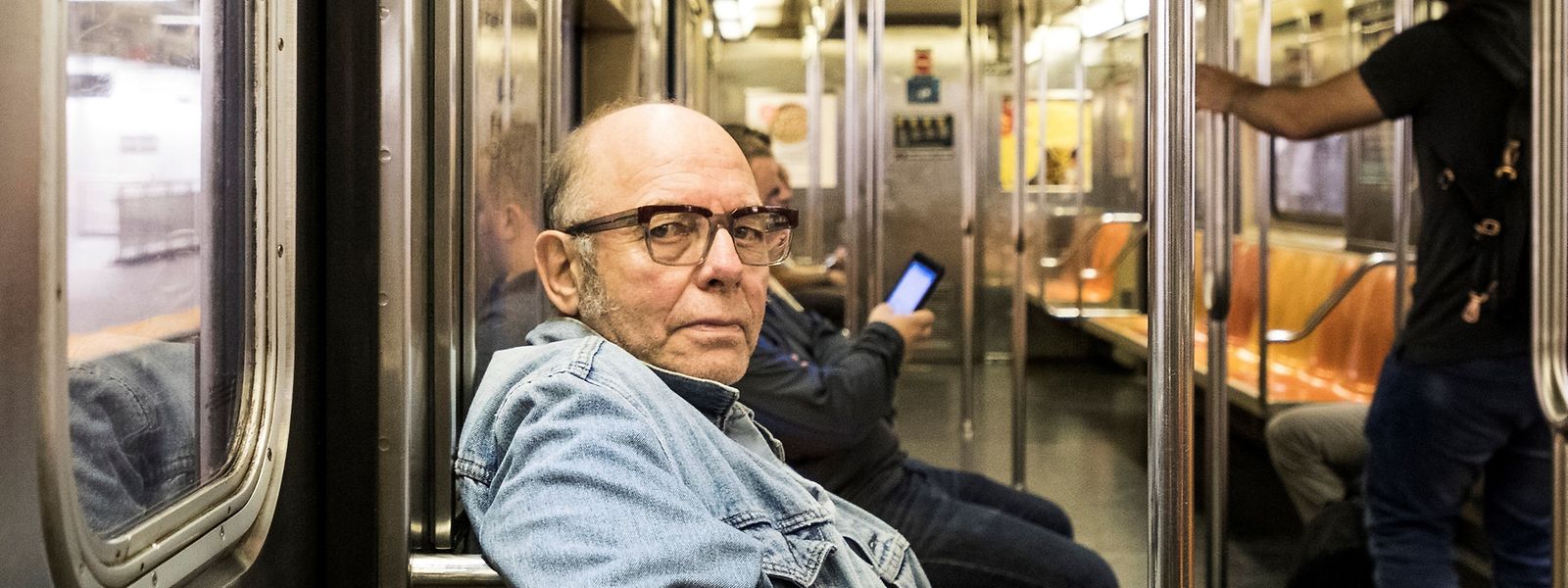 In der Metro: Pierre Joris hat zwar seinen Lebensmittelpunkt in New York, gilt aber als Weltbürger und fühlt sich als „Nomade“. 