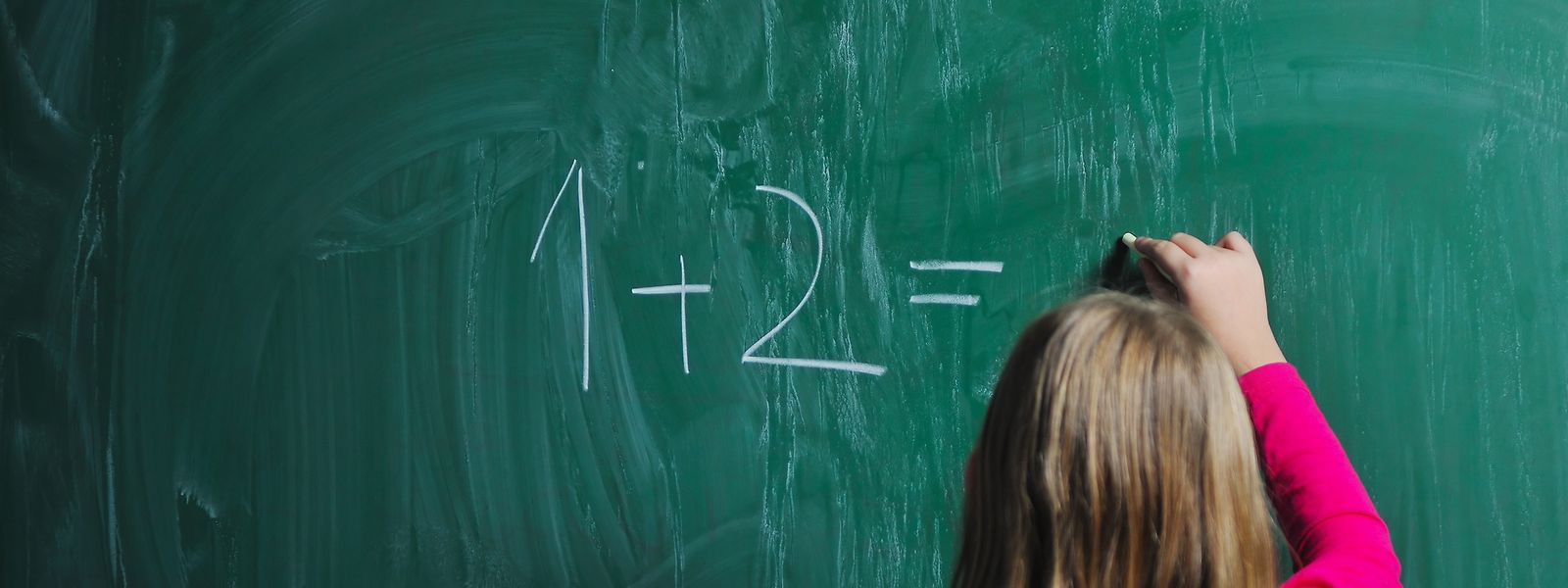 Die Lehrergewerkschaft SEW wirft der gesamten Politik vor, sich in den vergangenen fünf Jahren zu wenig mit bildungspolitischen Fragen auseinandergesetzt zu haben.