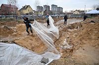 Em Bucha e Irpin, cidades que estiveram sob ocupação militar russa, foram descobertos cadáveres de centenas de habitantes.