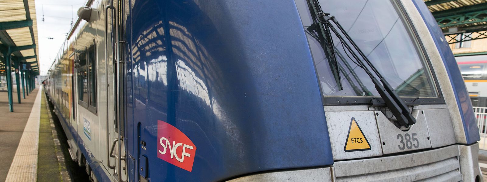 Toutes les rames équipées n'ont pu être testées à temps pour leur mise en circulation.