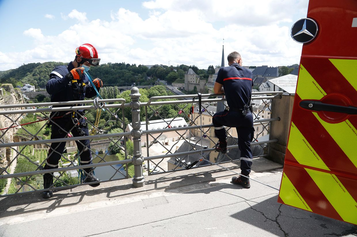 Lokales, Bockfiels, Bockfelsen, Examen, Prüfung, junge Feuerwehrleute lernen über Materialkentnis, Vorstieg und Absichern, Absturtzssicherung Foto: Anouk Antony/Luxemburger Wort