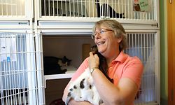 Marie-Anne Heinen-Mercy kümmert sich rührend um ihre Schutzbefohlenen.