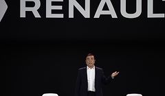 Carlos Ghosn lors d'une conférence de presse en février 2016.