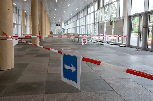 Lok , Vorbereitungen Rentree Primaner Athenee Luxembourg , Coronakrise , Sars-CoV-2 , Covid-19 , Signalisation Flux Eleves Foto:Guy Jallay/Luxemburger Wort