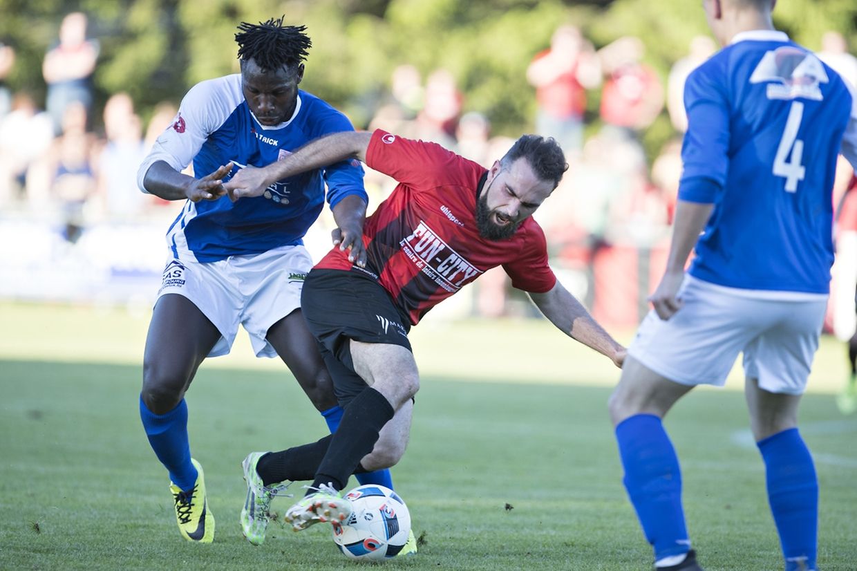 FC Mondercange - Union 05 Kayl-Tétange 1-2. - Peti Seco Sano et Jonathan Zydko.