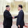TOPSHOT - This picture taken on March 5, 2018 and released from North Korea's official Korean Central News Agency (KCNA) on March 6, 2018 shows North Korean leader Kim Jong-Un (L) shaking hands with South Korean chief delegator Chung Eui-yong (R), who travelled as envoys of the South's President Moon Jae-in, during their meeting in Pyongyang.
North Korean leader Kim Jong Un discussed ways to ease tensions on the peninsula with visiting South Korean envoys, the state KCNA news agency reported on March 6. / AFP PHOTO / KCNA VIA KNS / STR / / AFP PHOTO / KCNA VIA KNS / STR / SOUTH KOREA OUT / REPUBLIC OF KOREA OUT   ---EDITORS NOTE--- RESTRICTED TO EDITORIAL USE - MANDATORY CREDIT "AFP PHOTO/KCNA VIA KNS" - NO MARKETING NO ADVERTISING CAMPAIGNS - DISTRIBUTED AS A SERVICE TO CLIENTS