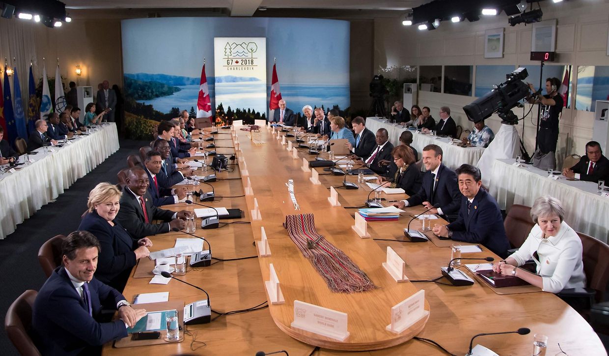 Os líderes do G7 assinaram um texto no qual defendem um comércio internacional com “regras” e se comprometem a tentar “reduzir as barreiras alfandegárias”